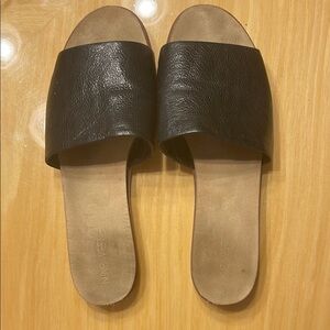 Nine West Women’s Black Leather Sandals size 9.5